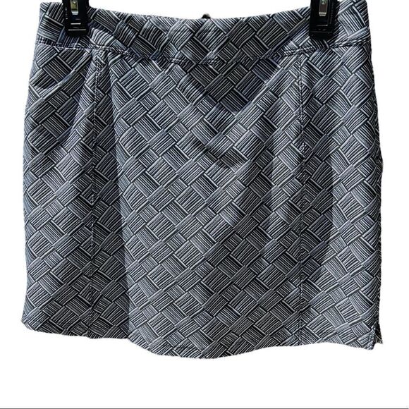 ADIDAS Golf Skort in Black and White Size Small - Picture 1 of 11